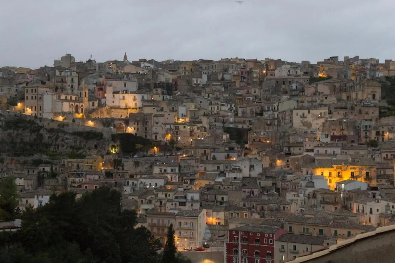 Oikos - Ragusa Ibla 0*,  Italy